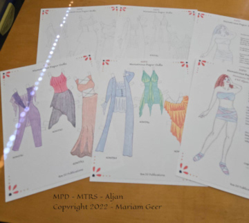 Aljan paper dolls and clothes
