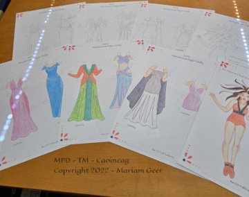 Caoineag paper dolls and clothes